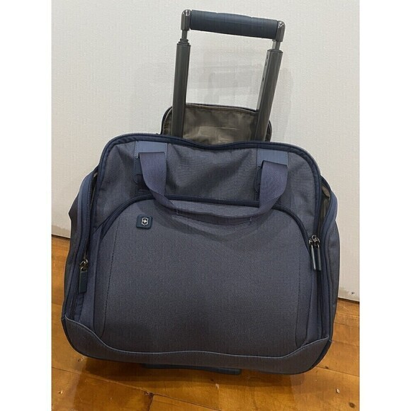 Victorinox Traveler Black 15” Wheeled Luggage Carry On Bag Black Nylon Canvas - Picture 1 of 16